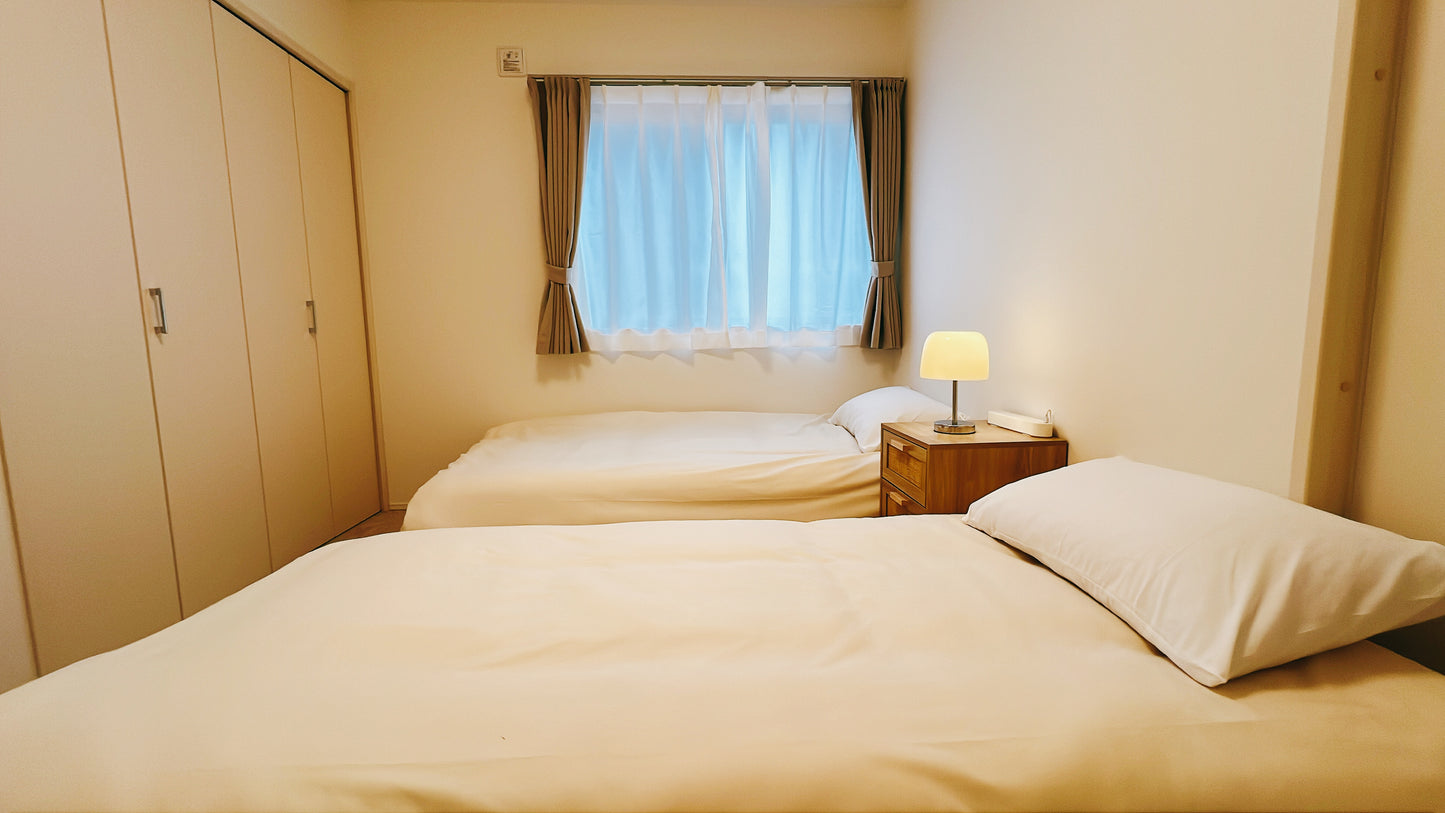 8-minute walk from Kitatoda Station, monthly rent of 500,000 yen (no additional costs other than monthly rent)